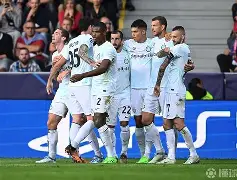 意甲赛程吃紧,罗马今晨外线爆发,信心回归,身体对抗强度拉满 意甲赛程吃紧,罗马今晨外线爆发,信心回归,身体对抗强度拉满